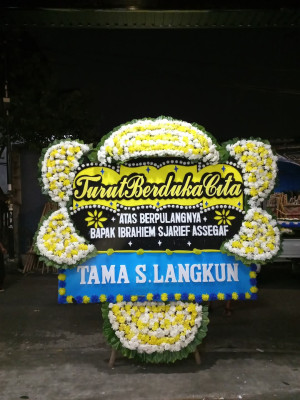 Papan Bunga Duka di Kawedanan